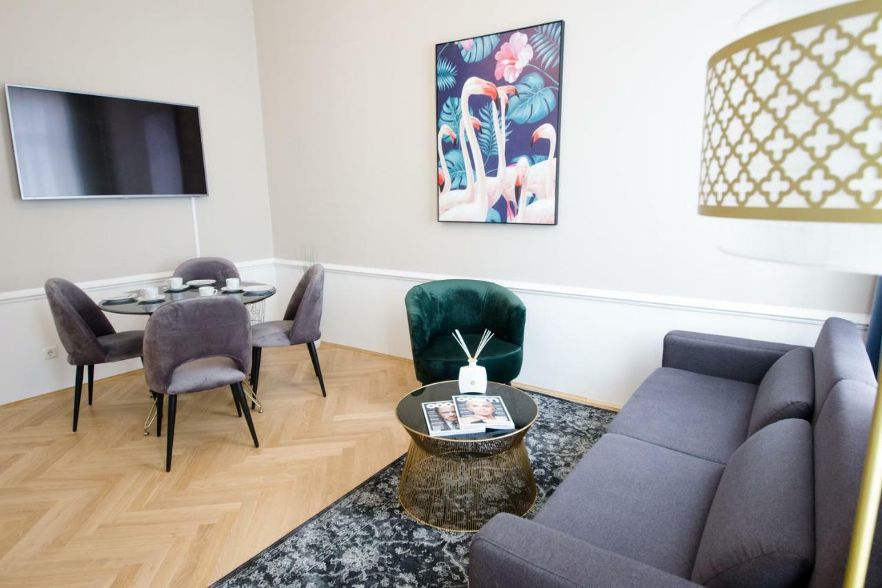 Urania - Mai's Apartamento *